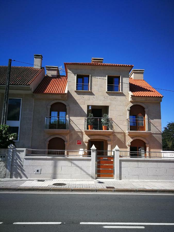 Apartamentos Playa Compostela Vilagarcia de Arousa Exterior photo